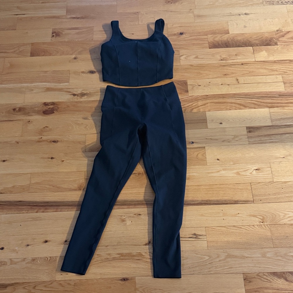 Elegant Black Two-Piece Legging Set